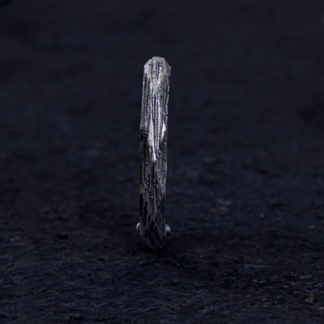 Thunder Vein Earring