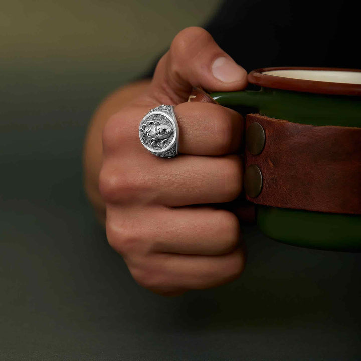 Angry Gorgon Medusa Ring