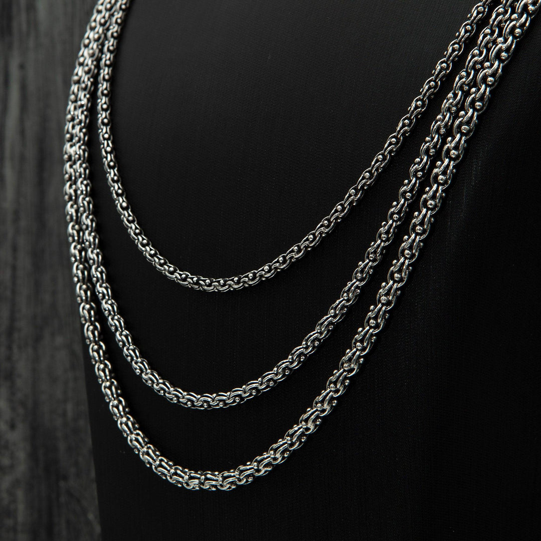 Albanian Chain Necklace closer look on the neck