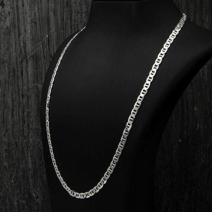 Mariner Chain Necklace on the neck view