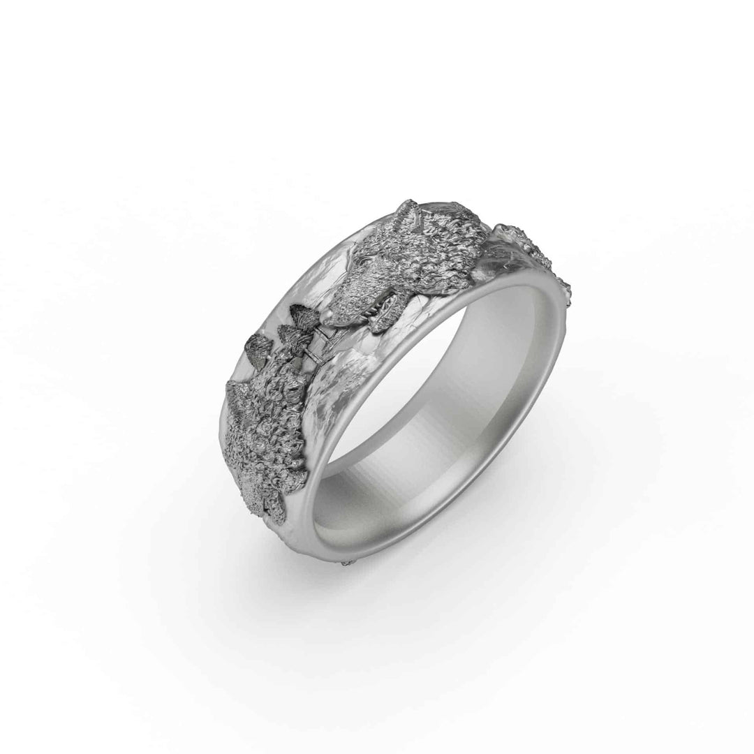 Wild Wolf Band Ring