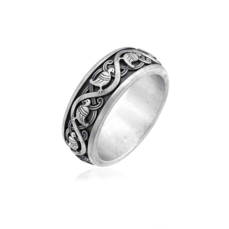 pigeon ring side view