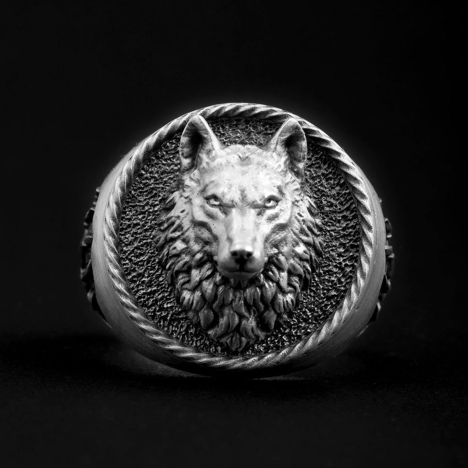 handmade sterling silver Wolf Head Ring