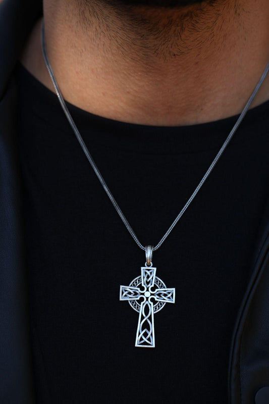 Celtic Jewelry: Types, Materials, Meanings and History