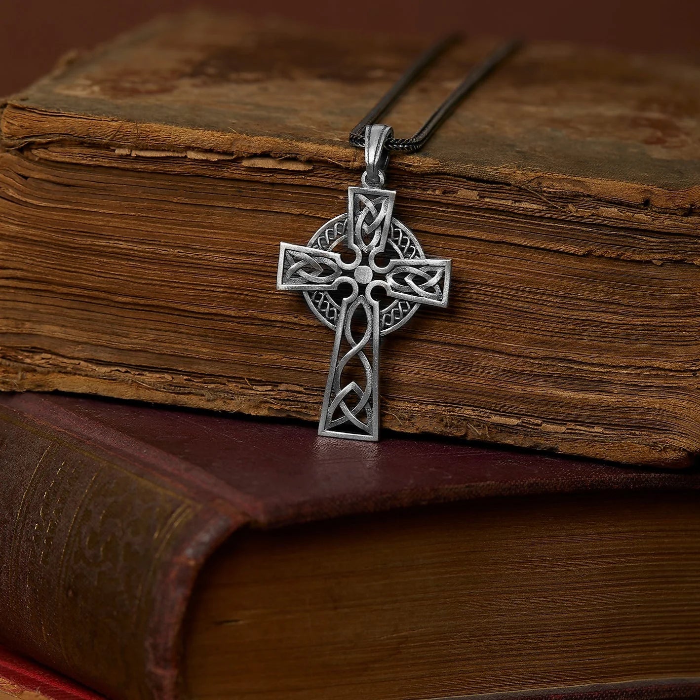 The Craftsmanship Behind a Celtic Cross Necklace: A Sterling Silver Masterpiece