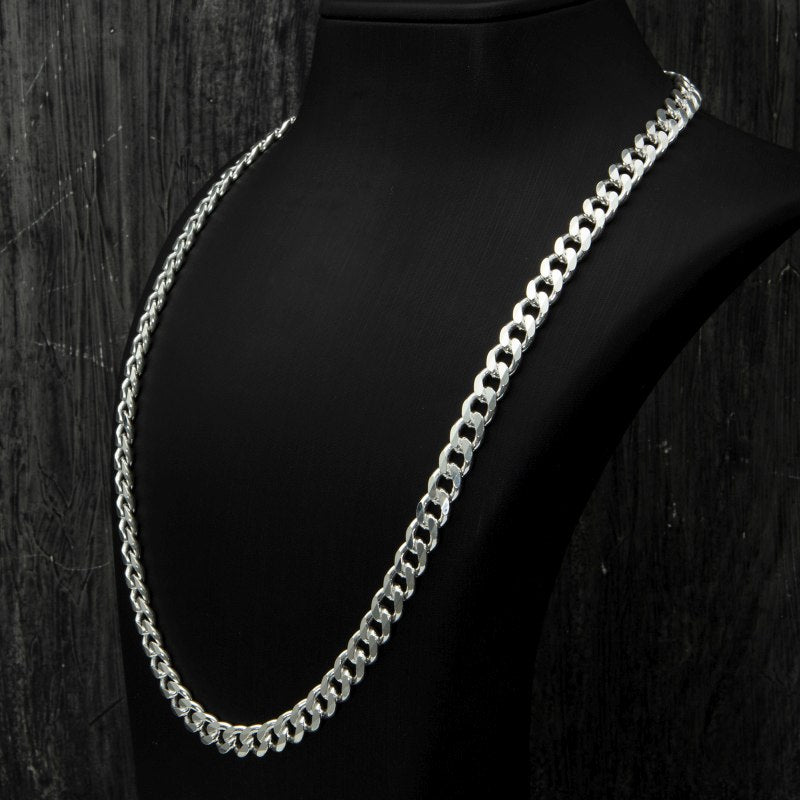 Curb Chain Necklace on the neck view
