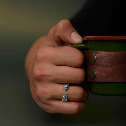 Double Skull Ring