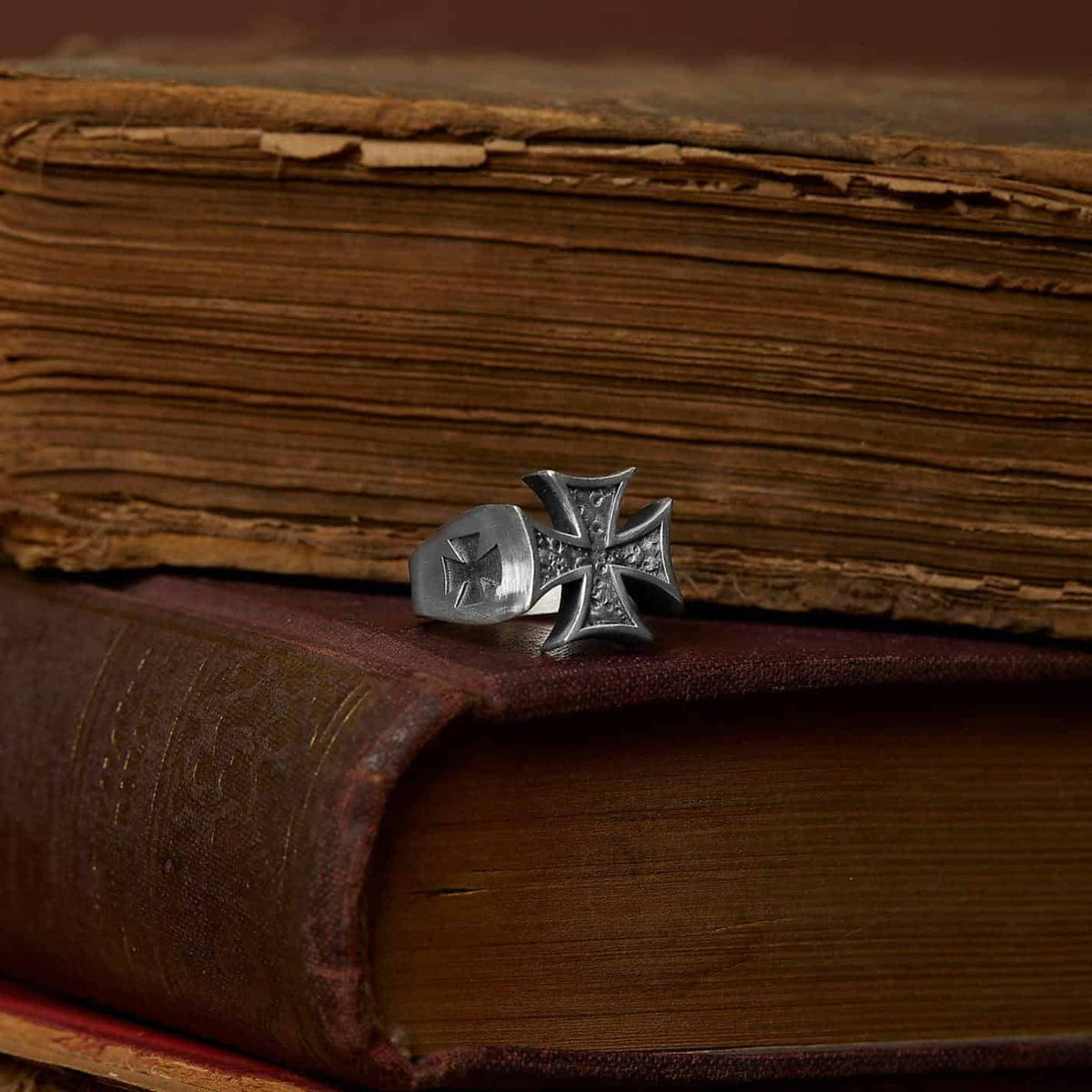 Maltese Cross Skull Heraldic Ring