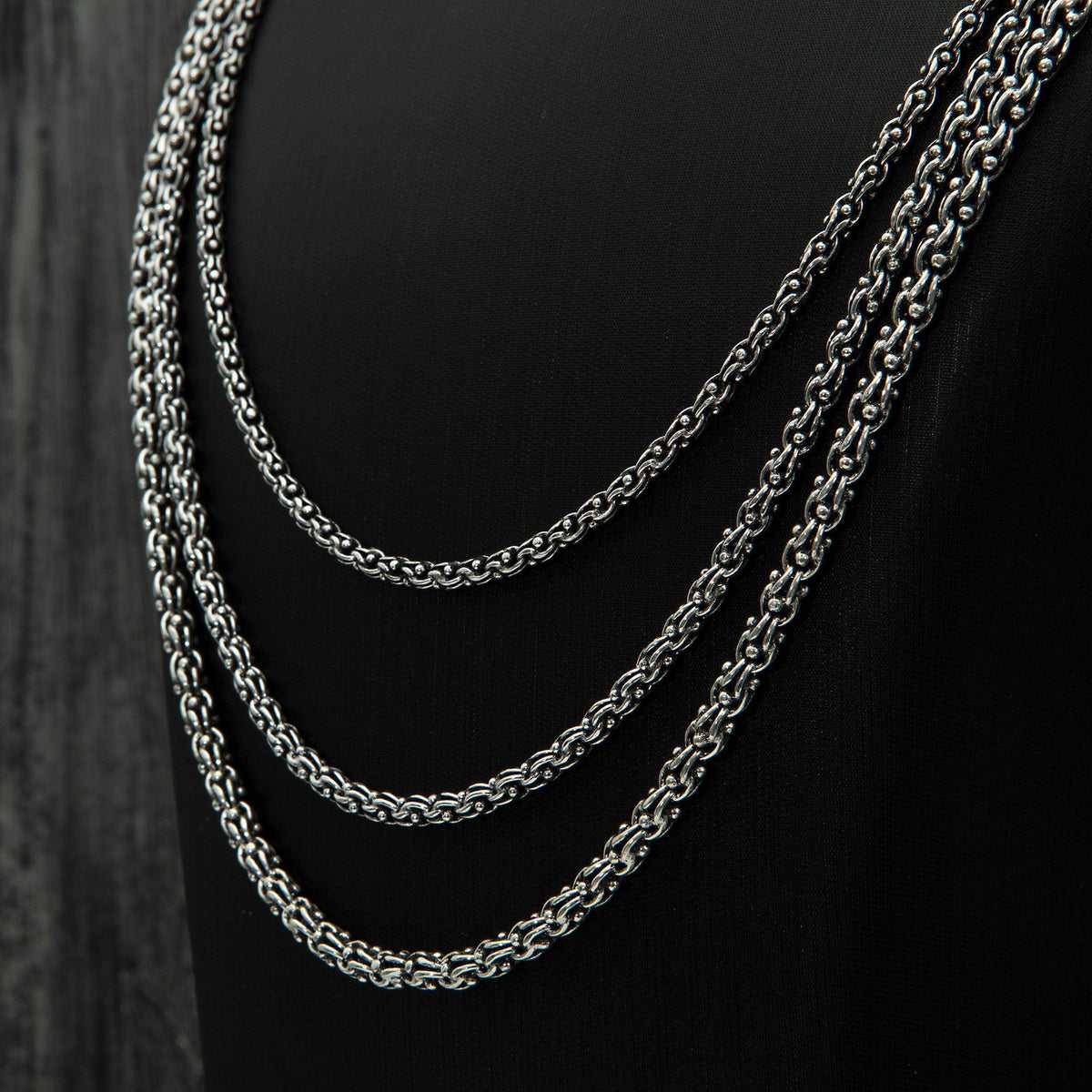Albanian Chain Necklace closer look on the neck
