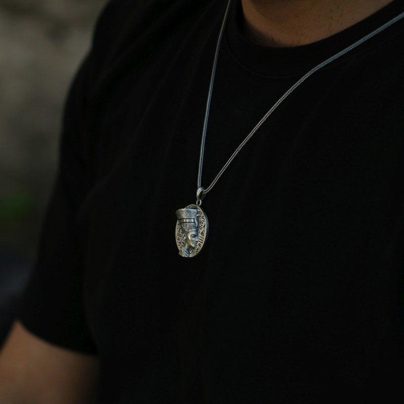 Queen Nefertiti Necklace on the neck