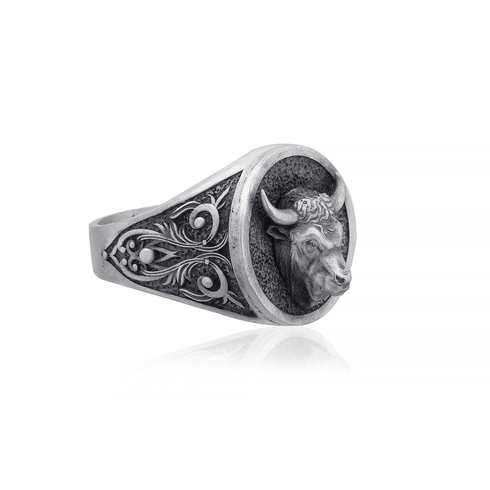 sterling silver ring featuring an intricately designed bull symbolizing the Taurus zodiac sign