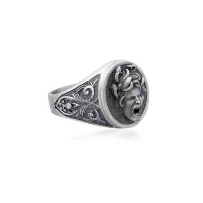 Angry Gorgon Medusa Ring