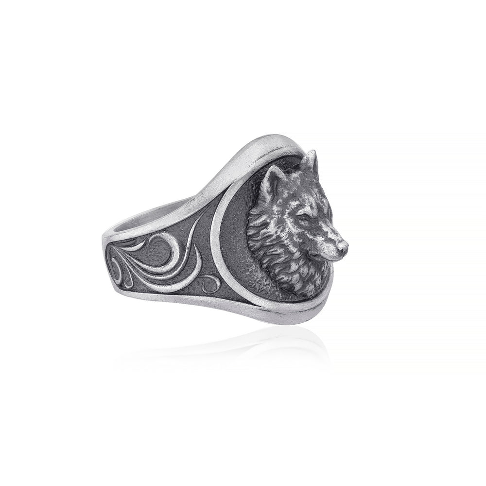 Detailed sterling silver Wolf Ring, encapsulating the fierce spirit and symbolism of the majestic wolf.