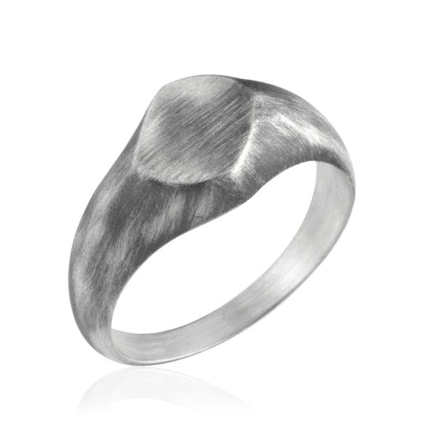 Sleek signet Ring