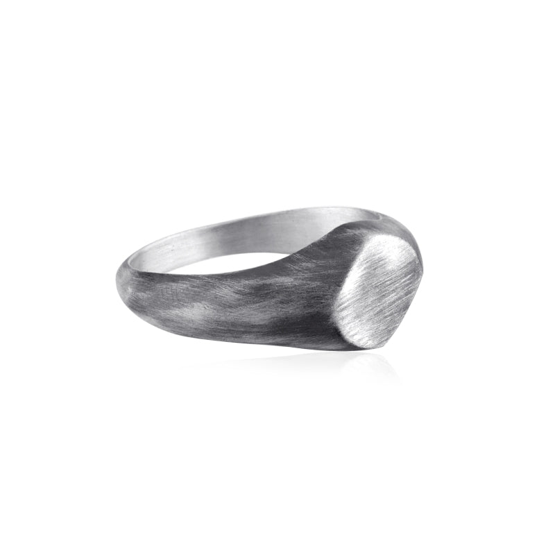 Sleek Band Ring side view