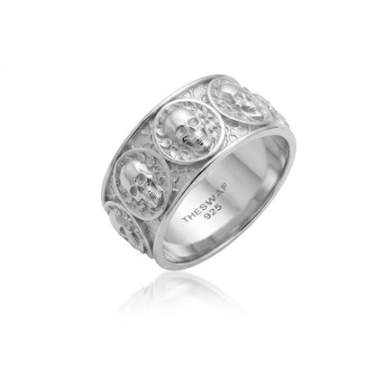 Triple Skull Memento Mori Band Ring