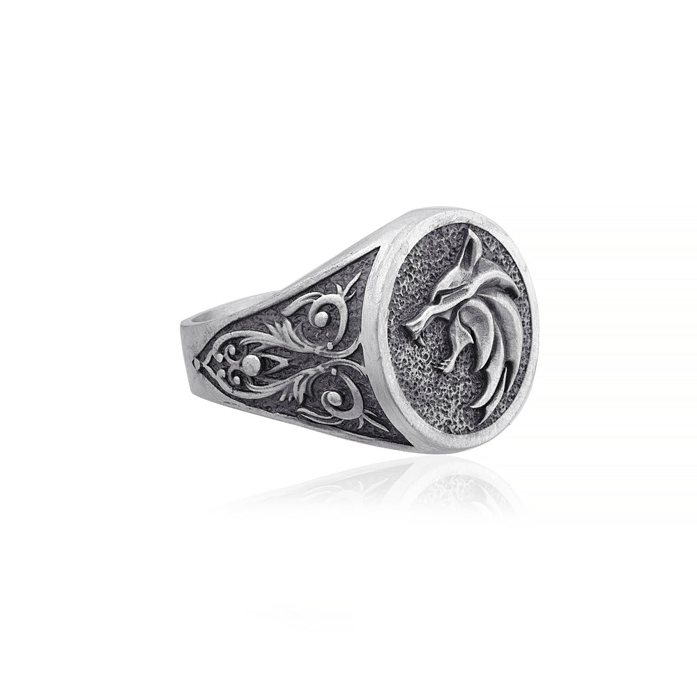 witcher wolf ring side view
