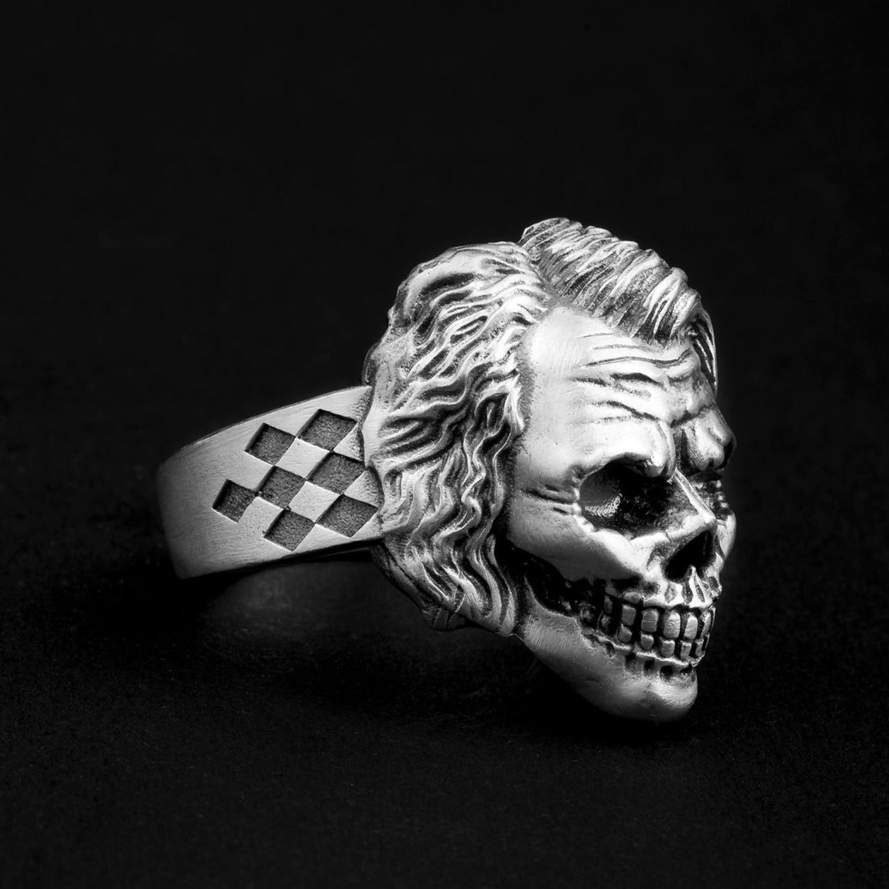 Joker skull ring